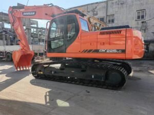 used doosan dx225lc
