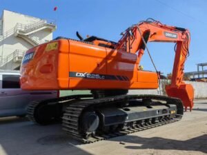 used doosan dx225lc