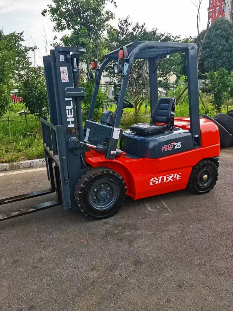 Used Heli 25 forklift