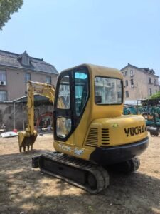 Used Yuchai 35-8 excavator