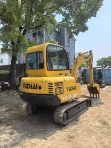 Used Yuchai 35-8 excavator