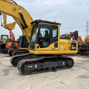 used komatsu pc200 excavator