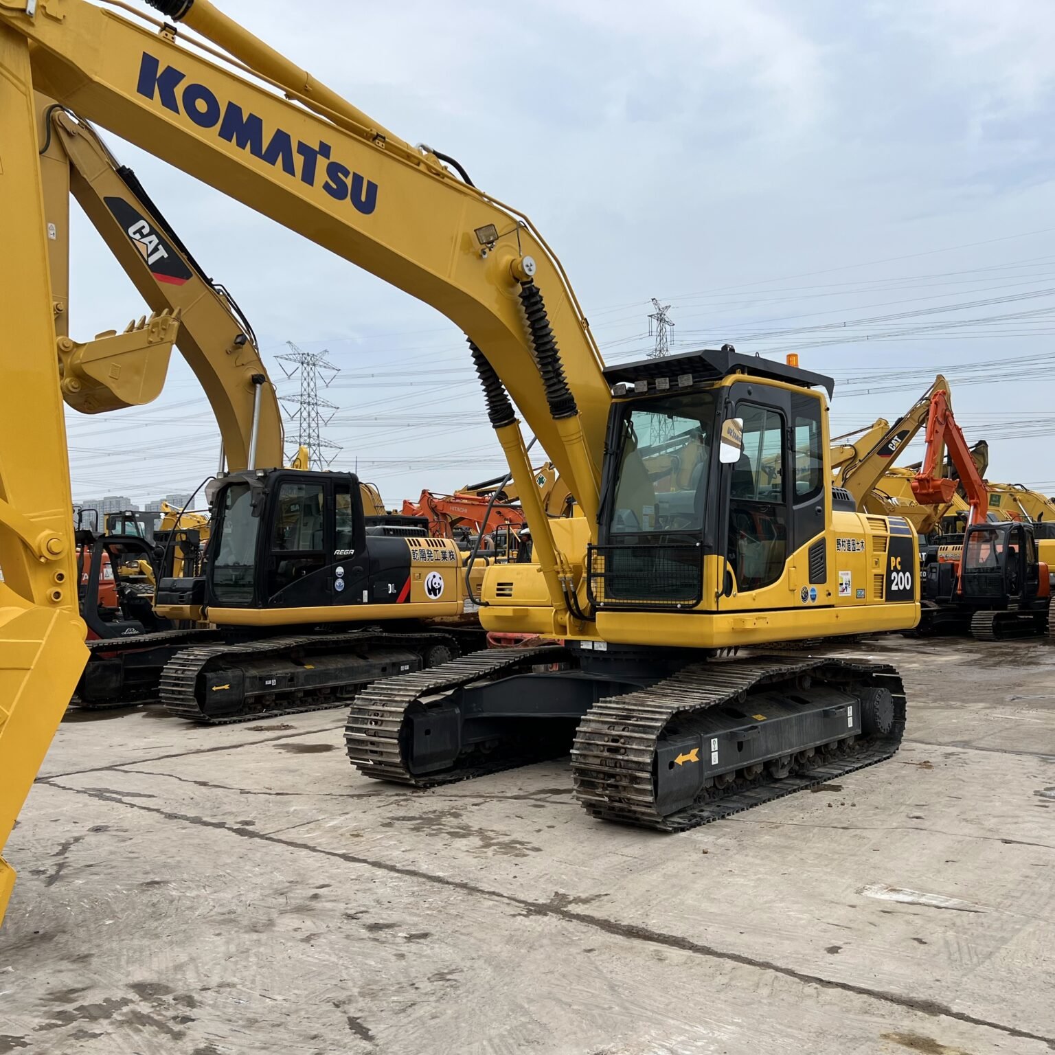 used komatsu pc200 excavator