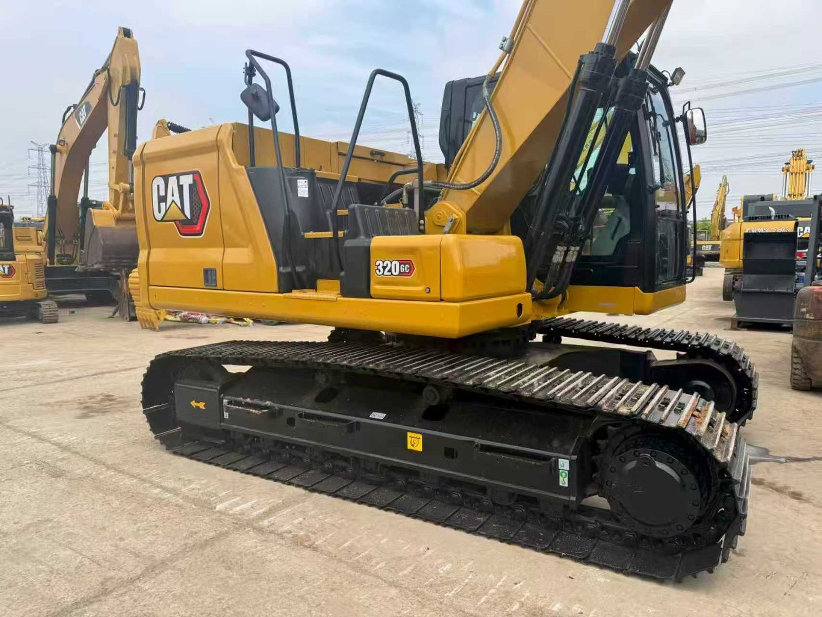 CAT 320GC