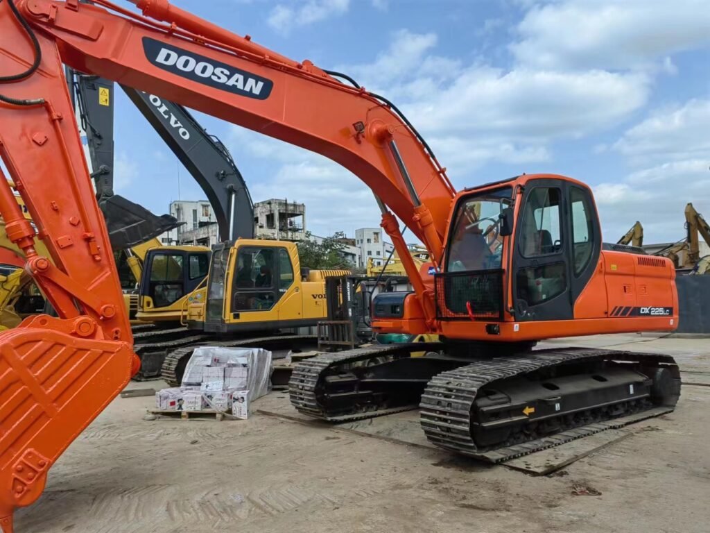Used Doosan DX225LC Excavator